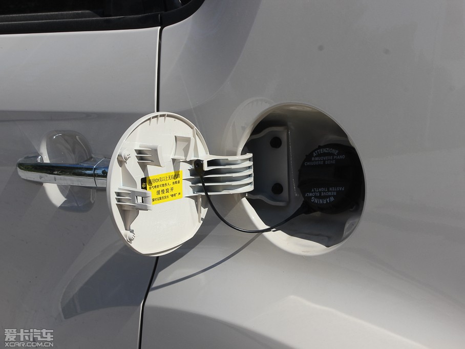 2013㠖 1.6L Premium Ԅ