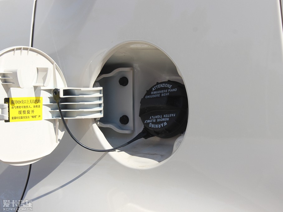 2013㠖 1.6L Premium Ԅ