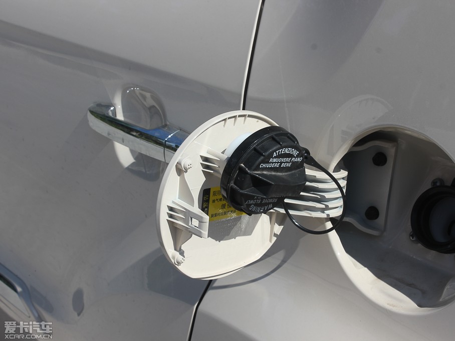 2013㠖 1.6L Premium Ԅ