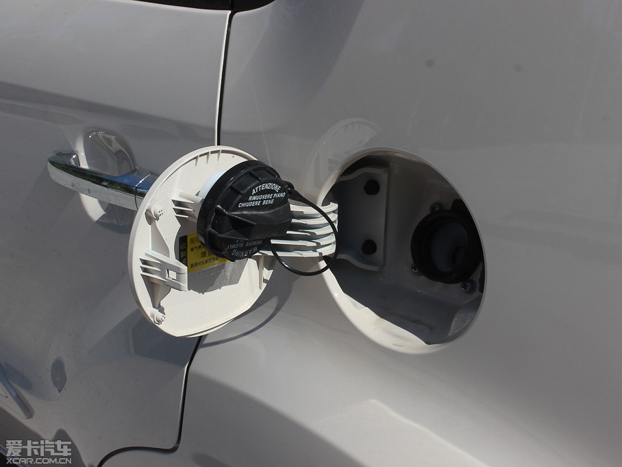 2013㠖 1.6L Premium Ԅ