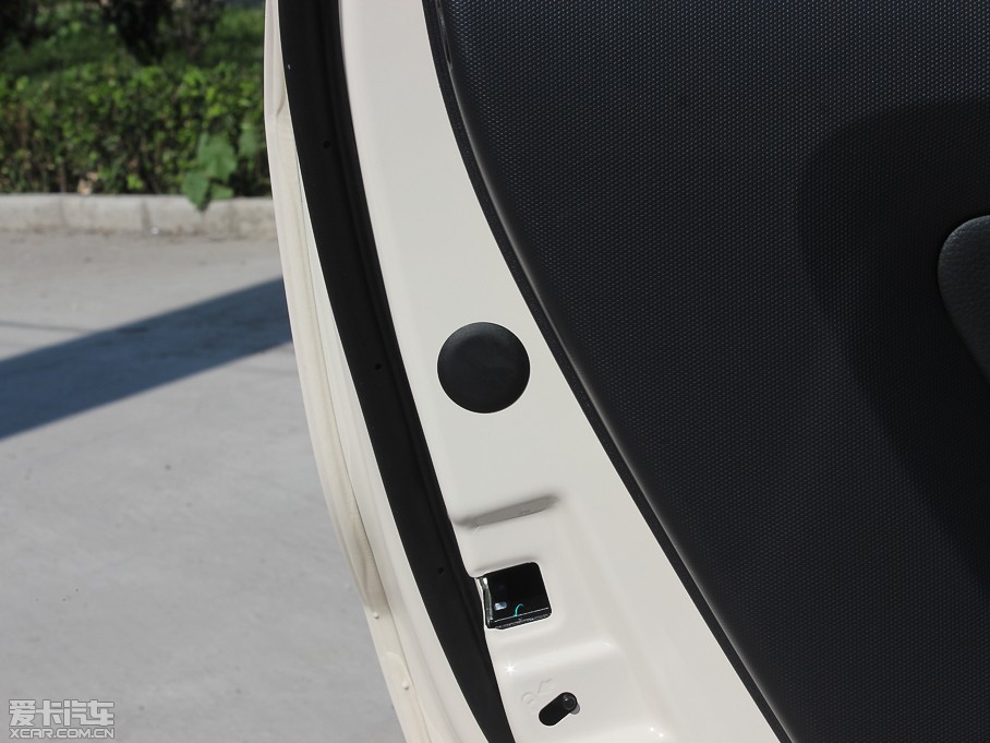 2013㠖 1.6L Premium Ԅ