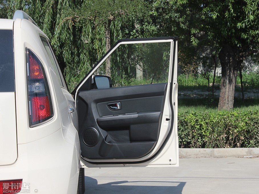 2013㠖 1.6L Premium Ԅ