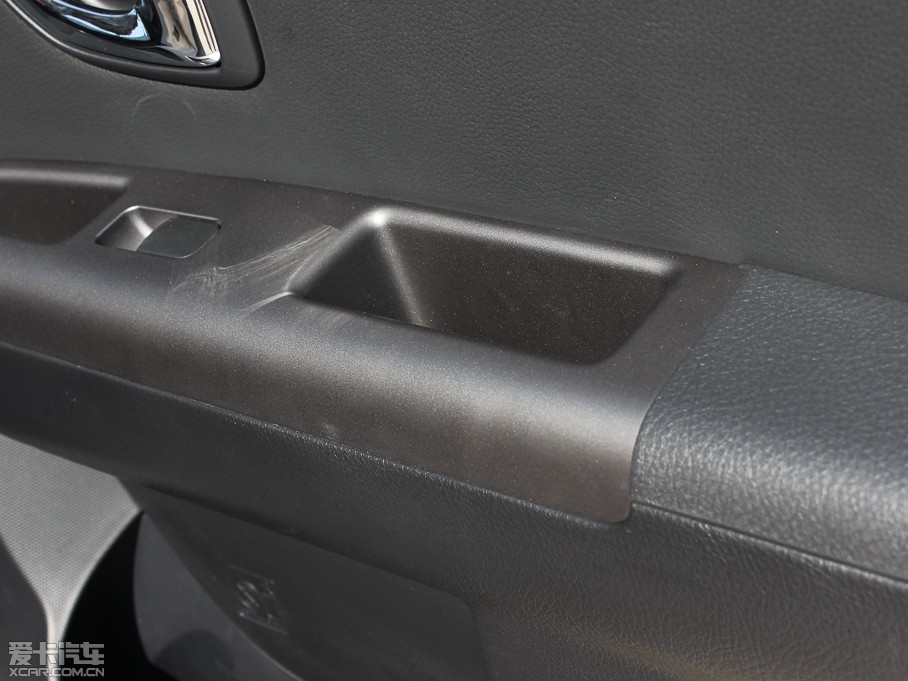 2013㠖 1.6L Premium Ԅ