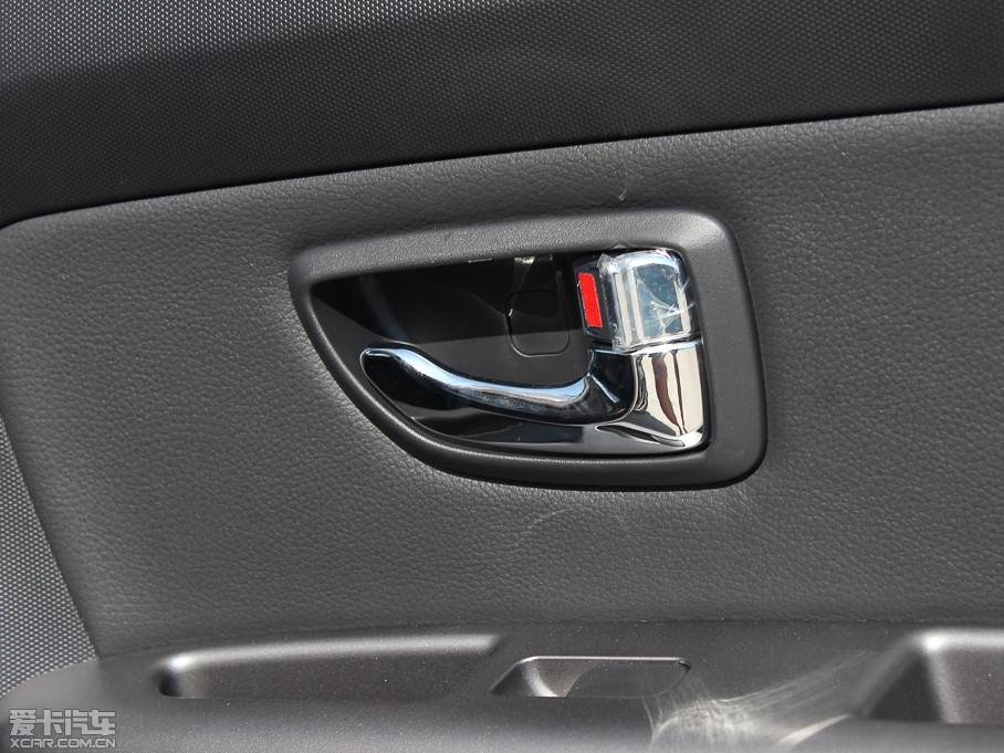 2013㠖 1.6L Premium Ԅ