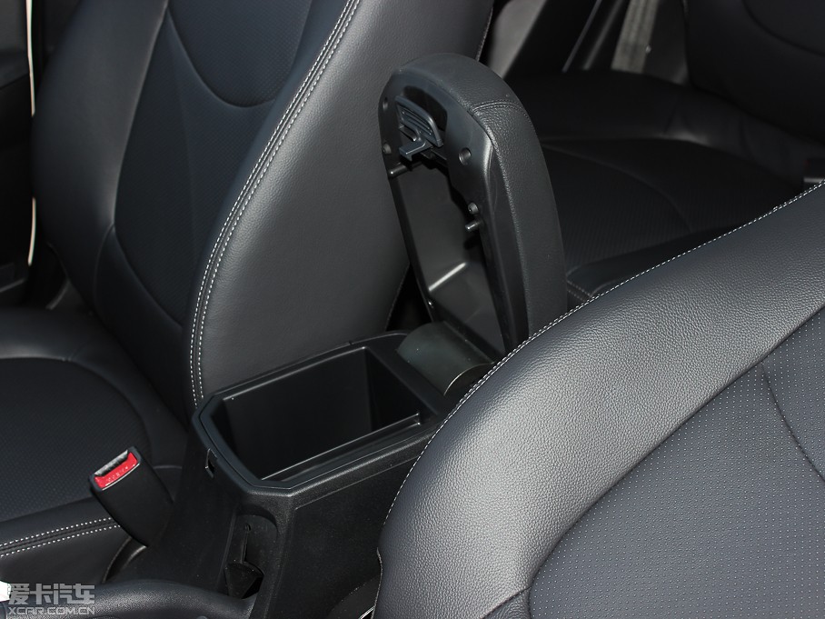 2013㠖 1.6L Premium Ԅ