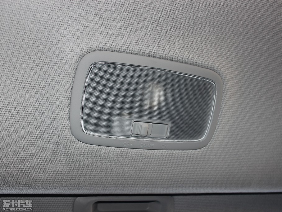 2013㠖 1.6L Premium Ԅ