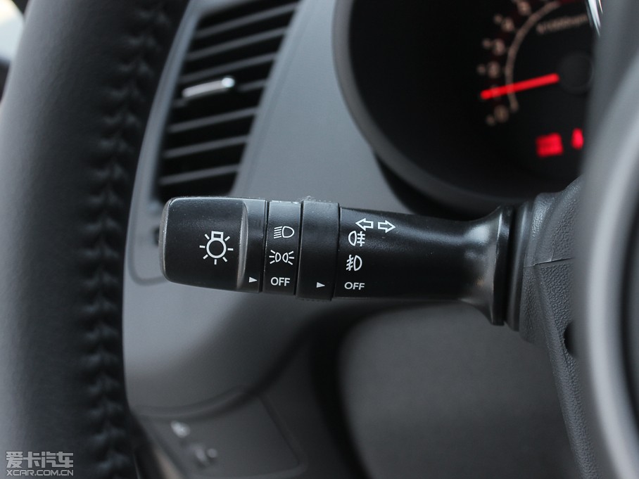 2013㠖 1.6L Premium Ԅ(dng)