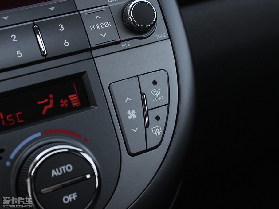 2013㠖 1.6L Premium Ԅ