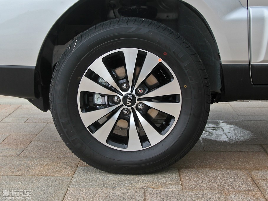 2013��{�� 2.0Premium �ԄӃ���