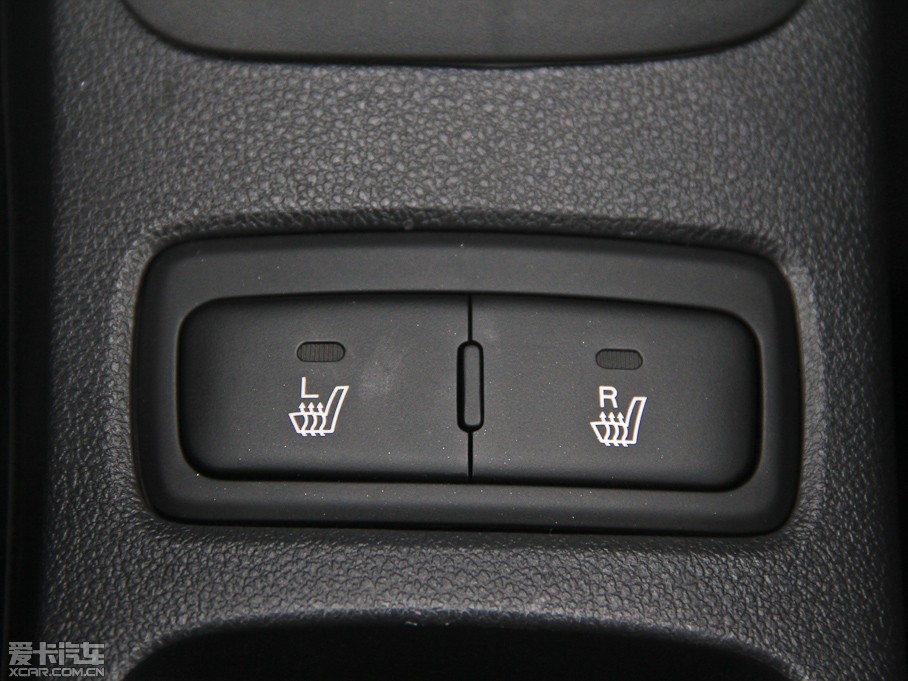 2013��{�� 2.0Premium �ԄӃ��(q��)��