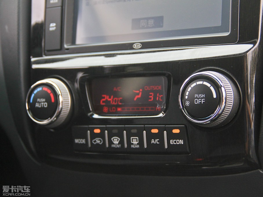 2013��{�� 2.0Premium �ԄӃ���