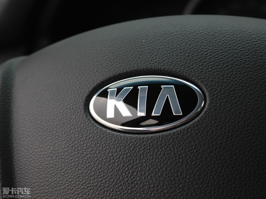 2013��{�� 2.0GLS �քӃ���