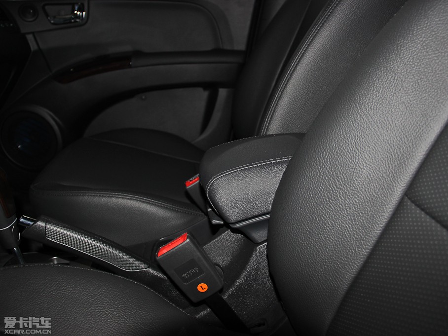 2013��{�� 2.0DLX �ԄӃ���