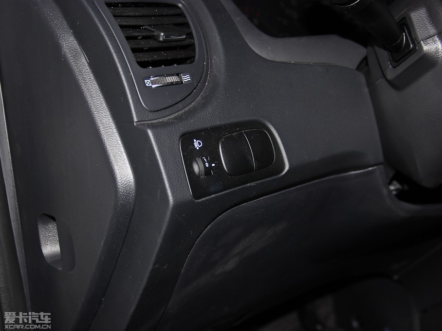 2013{ 2.0DLX ԄӃ(q)