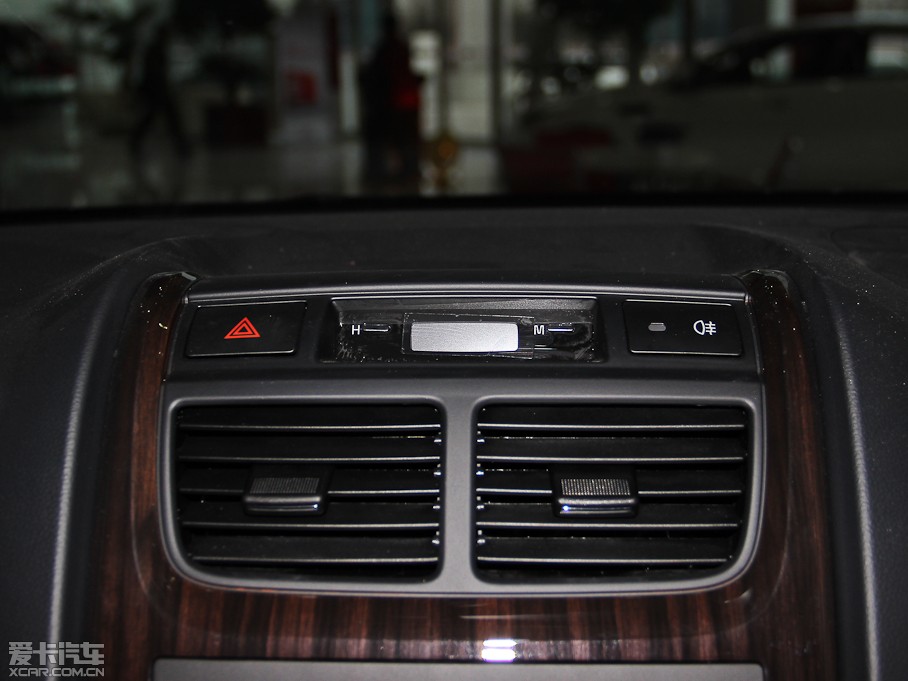 2013{ 2.0DLX ԄӃ(q)