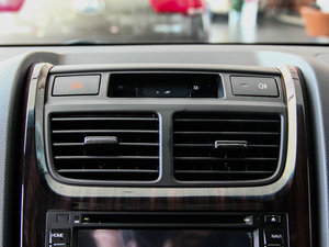 2013款2.0GLS 自动两驱版 空调出风口