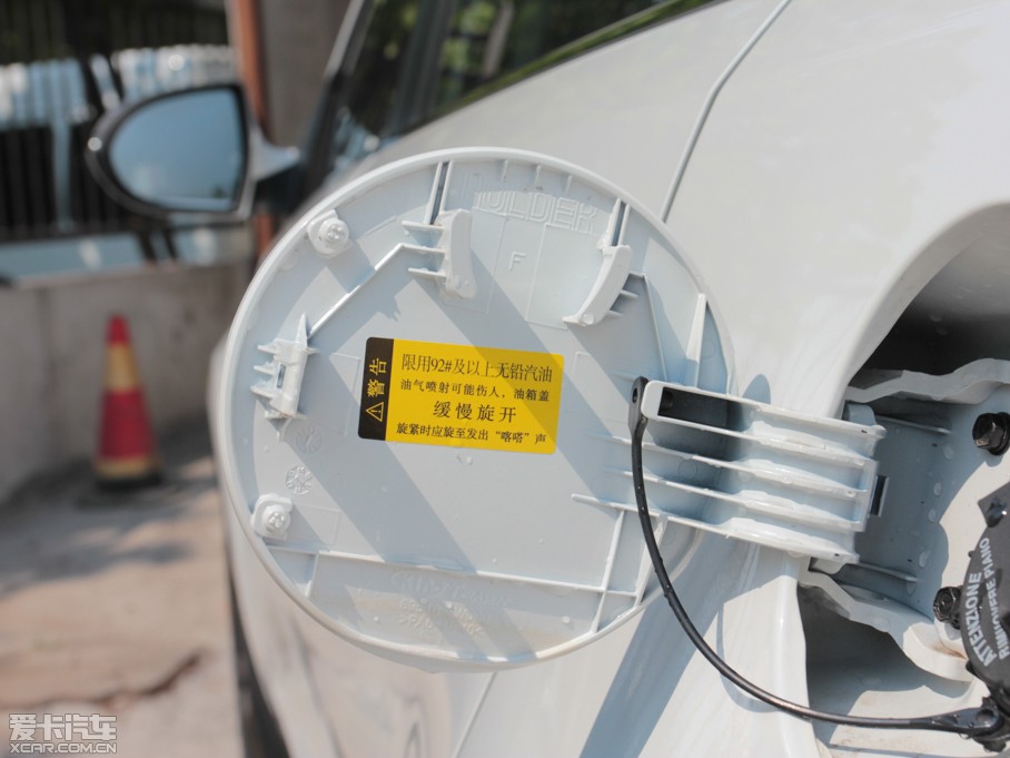 2014 2.0L Premium ԄӃ