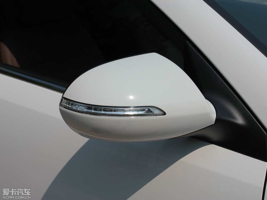 2014 2.0L Premium ԄӃ