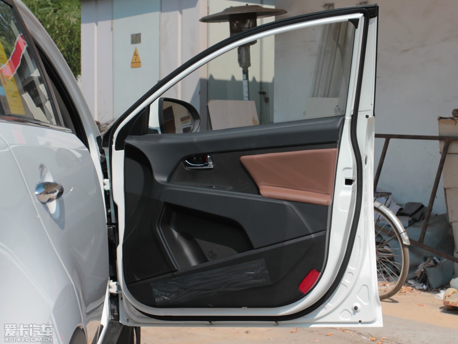 2014 2.0L Premium ԄӃ