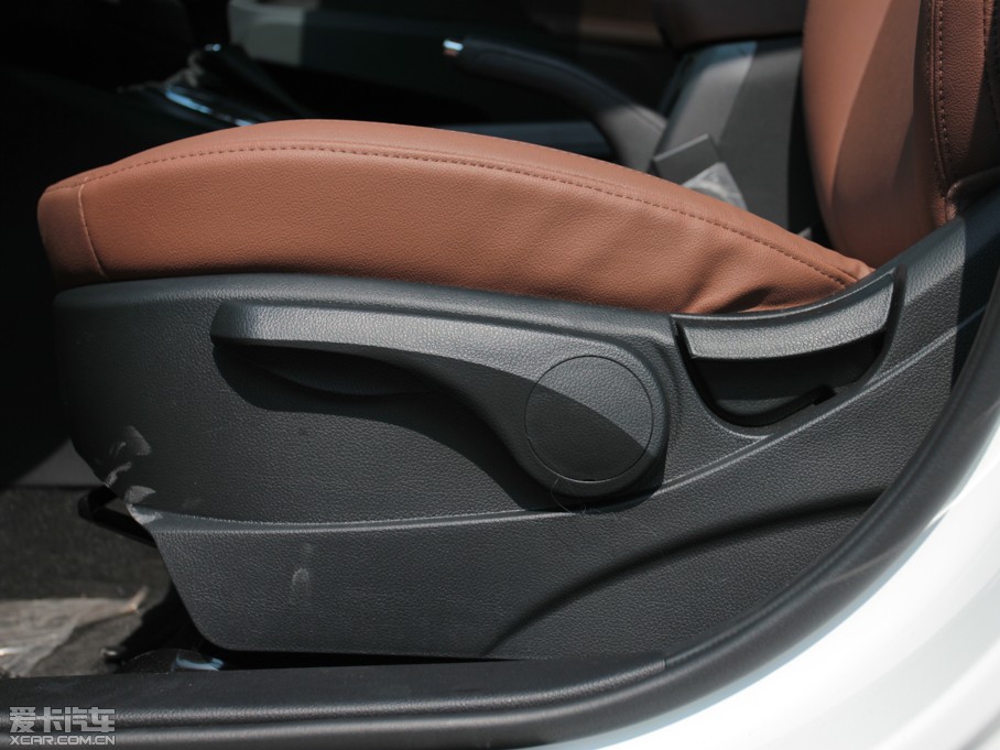 2014 2.0L Premium ԄӃ