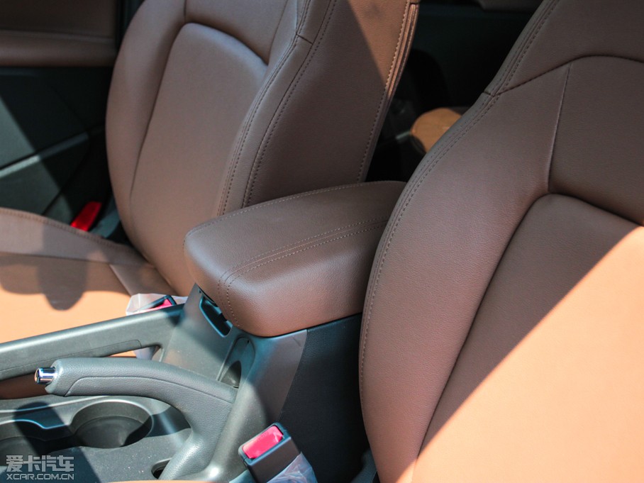 2014 2.0L Premium ԄӃ