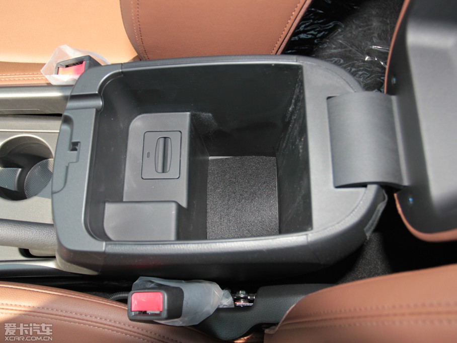 2014 2.0L Premium ԄӃ