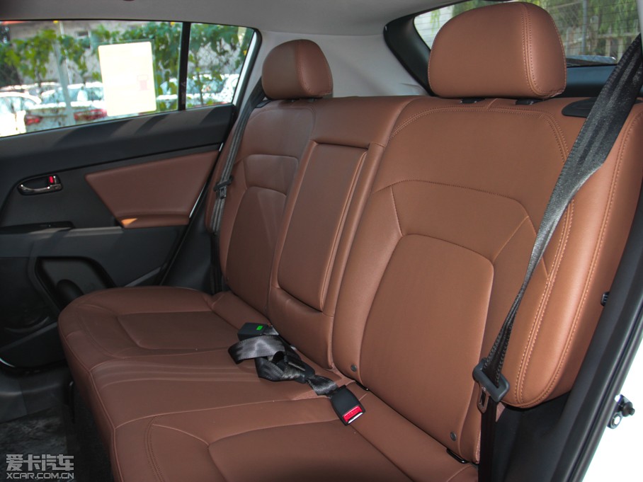 2014 2.0L Premium ԄӃ