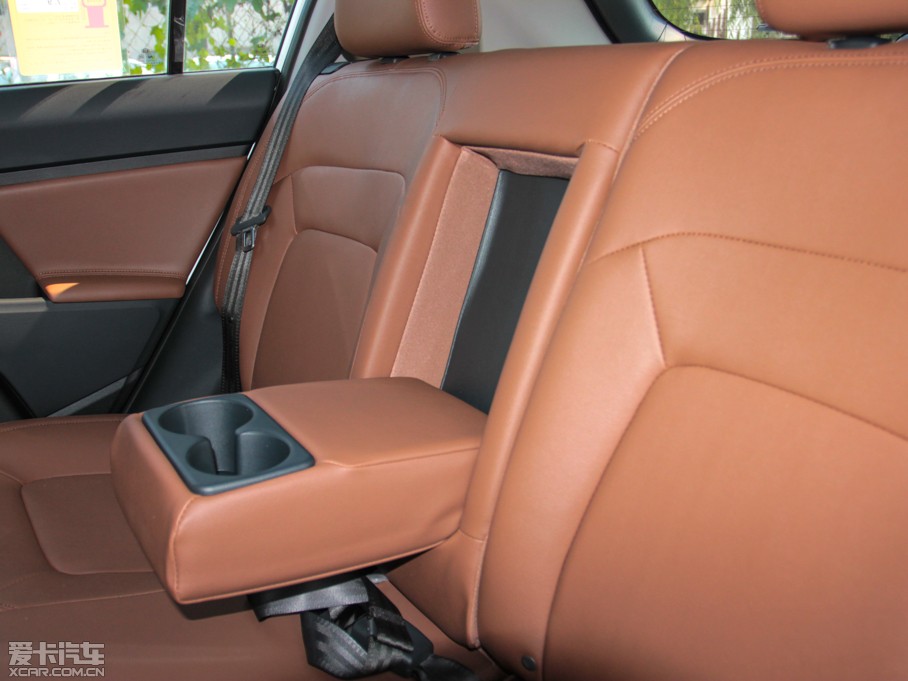 2014 2.0L Premium ԄӃ