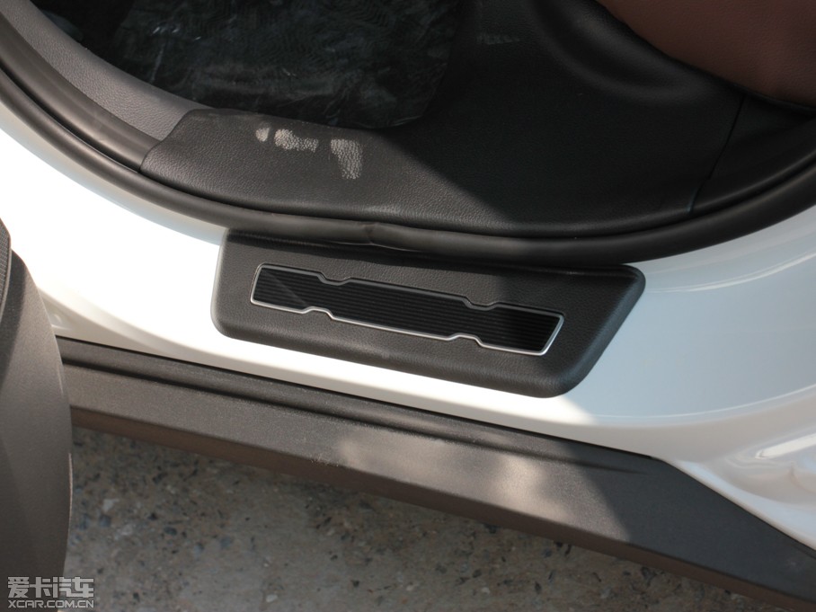 2014 2.0L Premium ԄӃ