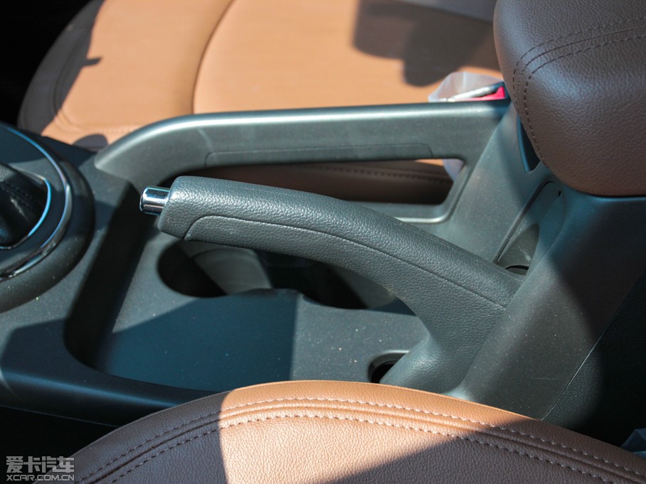 2014 2.0L Premium ԄӃ