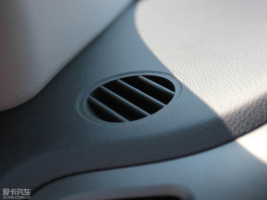 2014 2.0L Premium ԄӃ