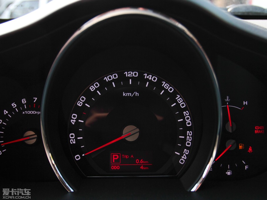 2014 2.0L Premium ԄӃ