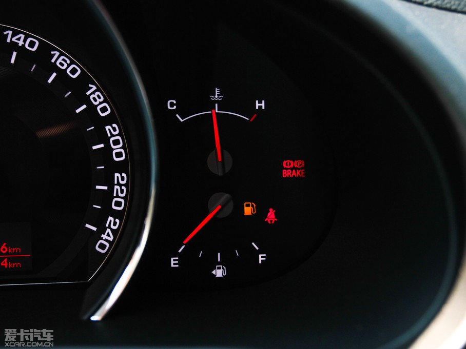 2014 2.0L Premium ԄӃ