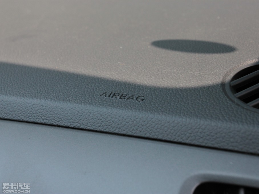 2014 2.0L Premium ԄӃ