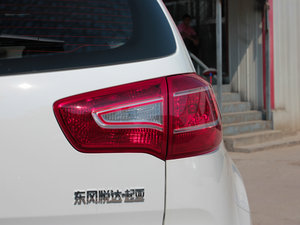 2014款2.0L Premium 自动两驱版 尾灯