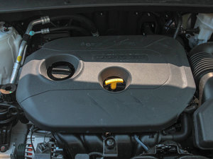 2014款2.0L Premium 自动两驱版 发动机