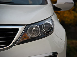 2014款2.0L GLS 手动两驱版  大灯