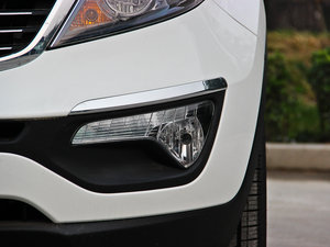 2014款2.0L GLS 手动两驱版  前雾灯