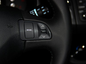 2014款2.0L GLS 手动两驱版  中控区