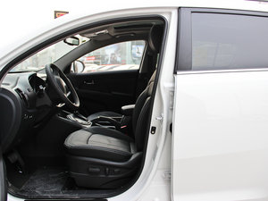 2014款2.0L Premium Special 自动两驱版 前排空间