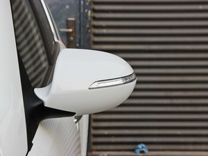 2014款2.0L Premium Special 自动两驱版 后视镜
