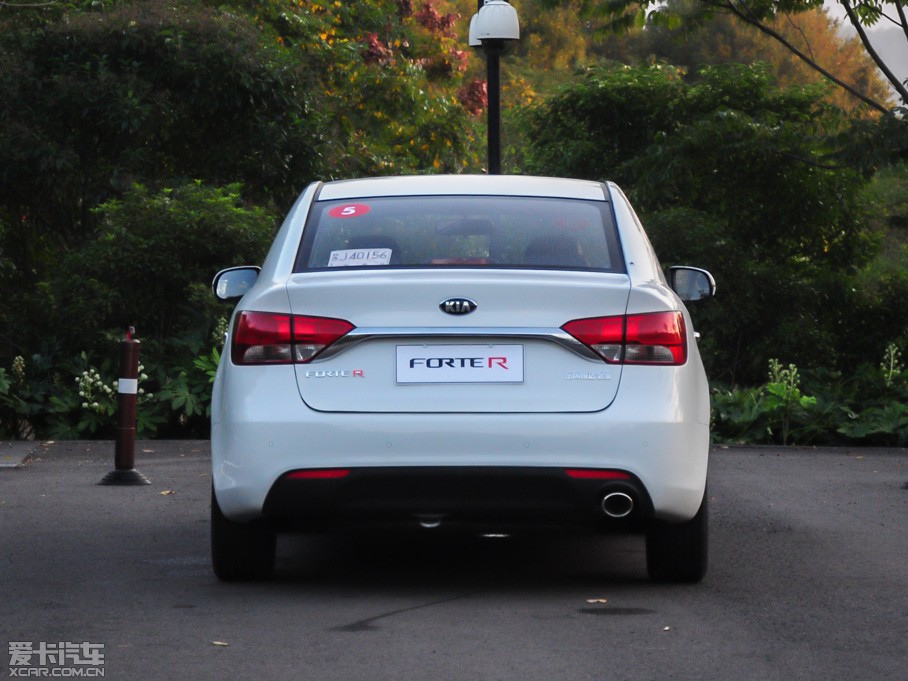 2014 1.6L Premium Ԅ