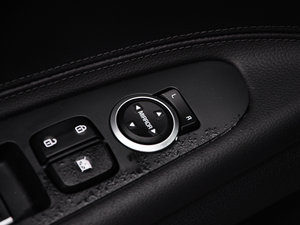 2014款1.8L 自动GL 中控区