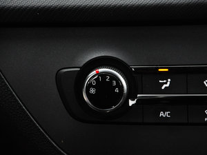 2014款1.8L 自动GL 中控区