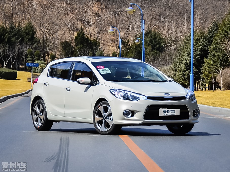 2014������K3S 1.6L �Ԅ�Premium