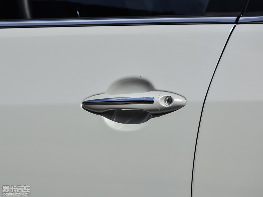 2014������K3S 1.6L �Ԅ�Premium