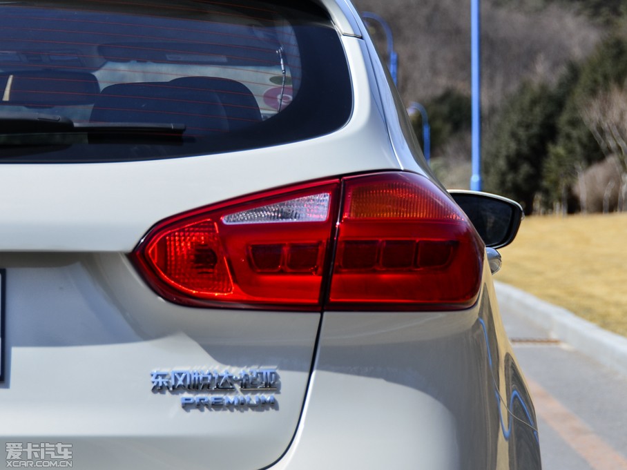 2014������K3S 1.6L �Ԅ�Premium