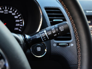 20141.6L Ԅ(dng)Premium п؅^(q)