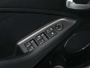 2015款1.6L 自动GLS 主驾车窗控制区	