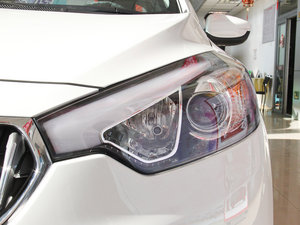 2015款1.6L 手动GL 大灯